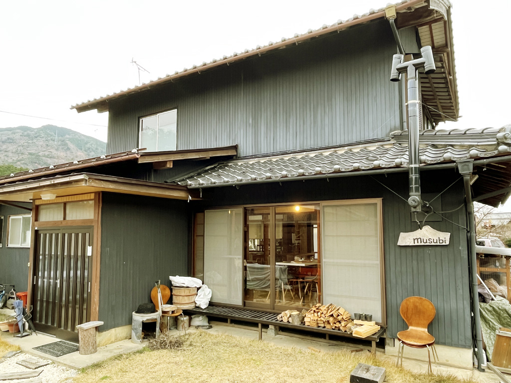 地元米を使ったおにぎりカフェ「musubi」で絶品ランチ
