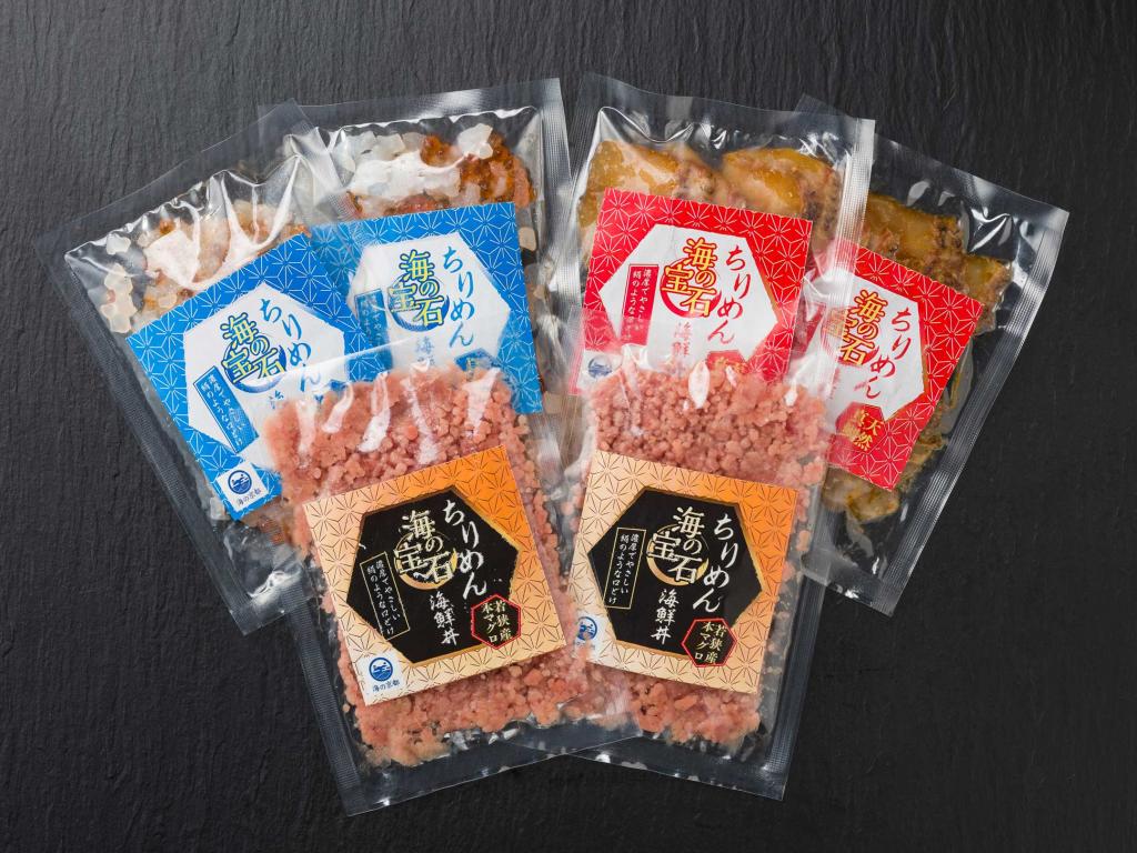自信の「海の宝石　ちりめん海鮮丼」