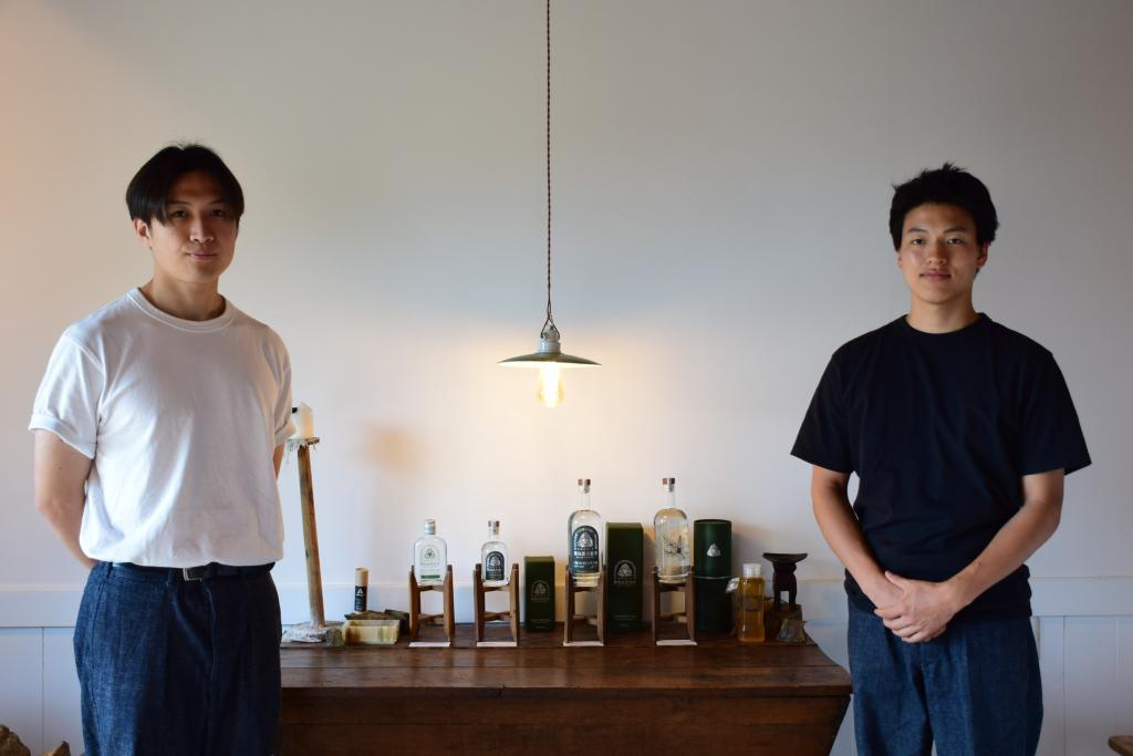 ２人の若者が挑戦