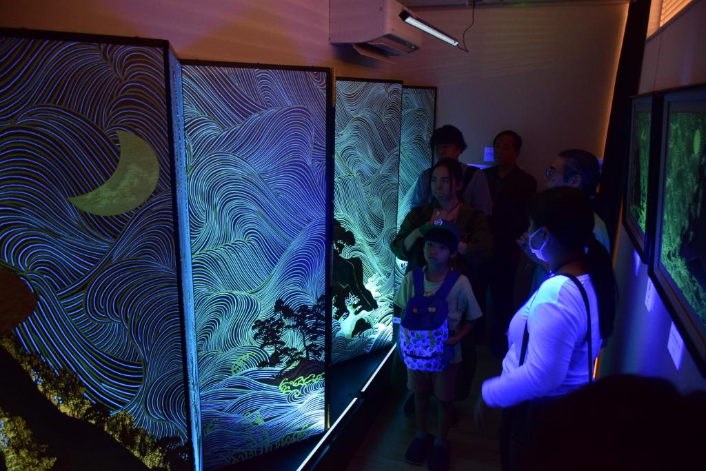 西陣織の製造と展示