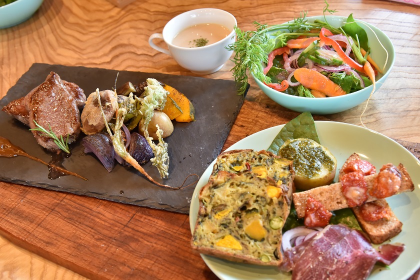 Organic Cafe てんとうむしばたけ