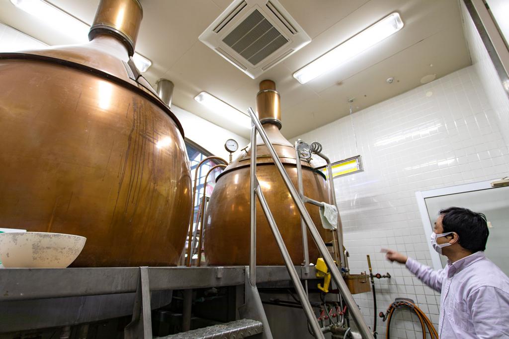 酵母が糖分を消費してアルコールに
