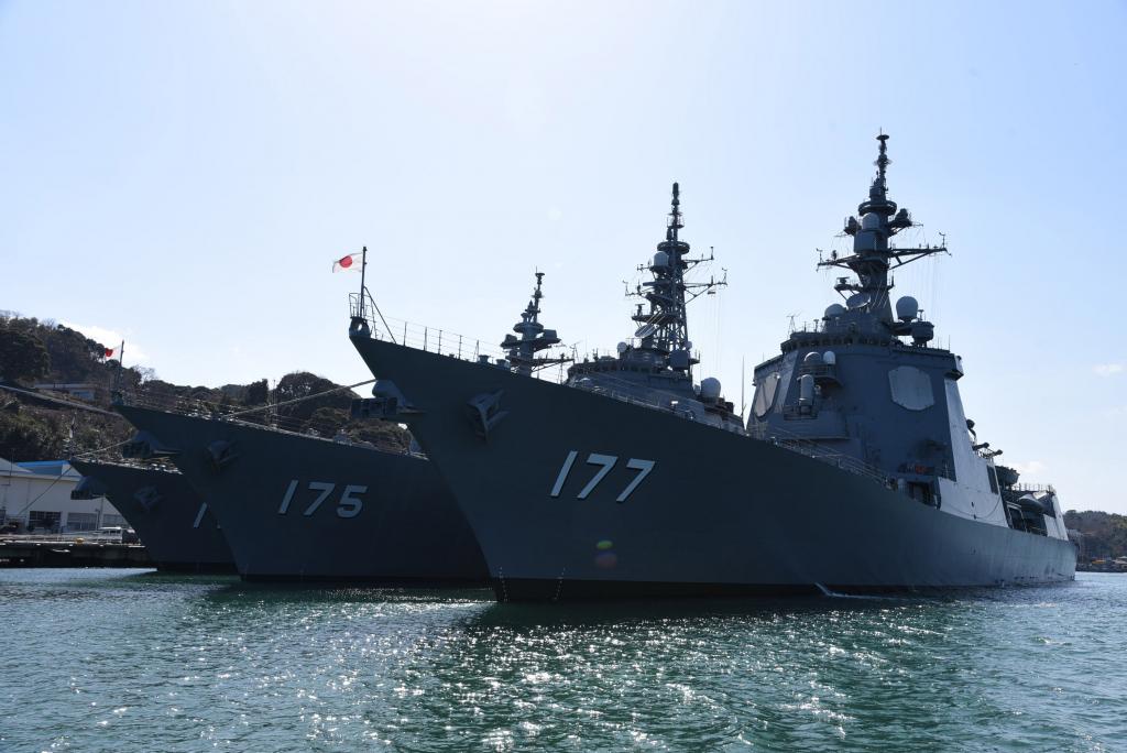 まちが繁栄　通りは軍艦名に