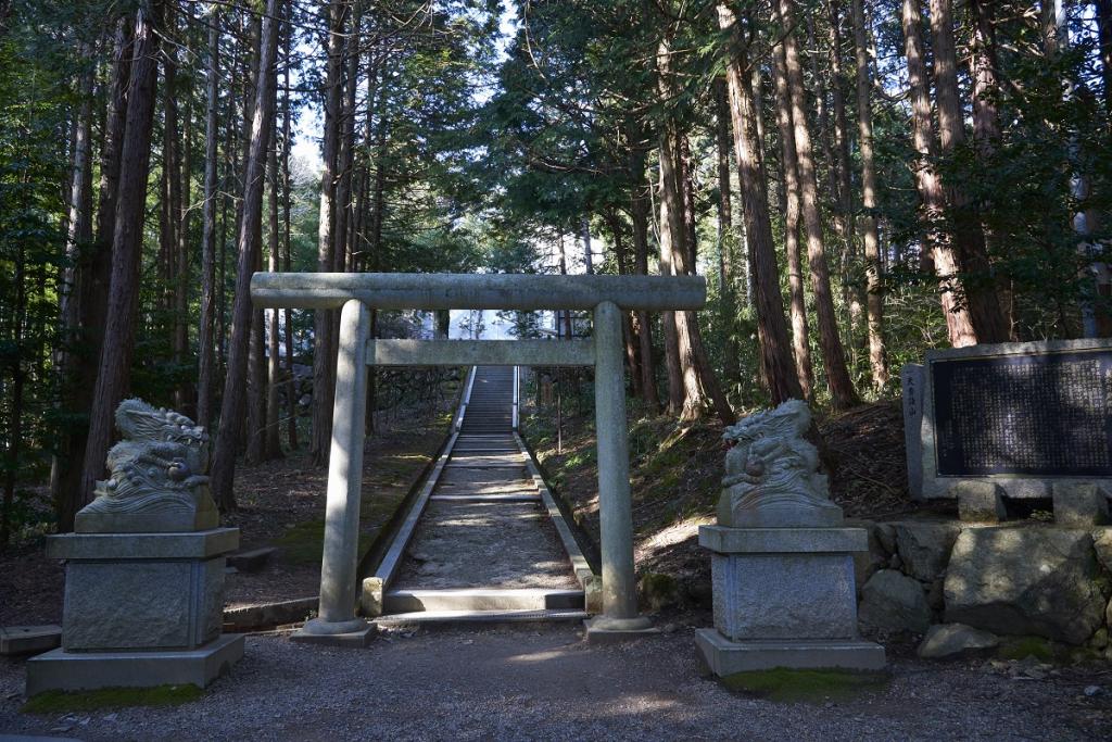 Manai Shrine 1