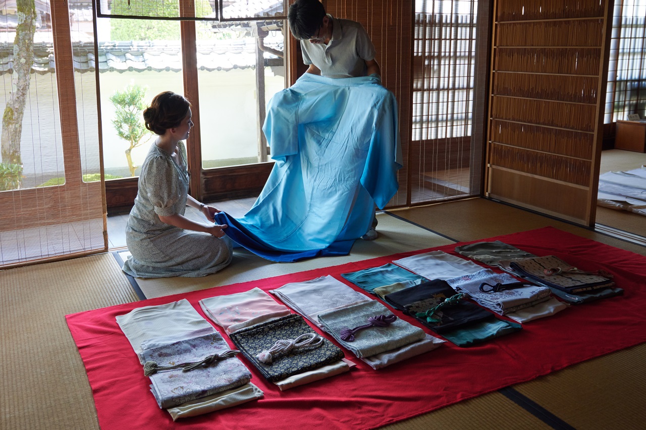 Chirimen Silk and Kimono Wearing Experience Yosano, Kyoto
(ultimate refinement) 2