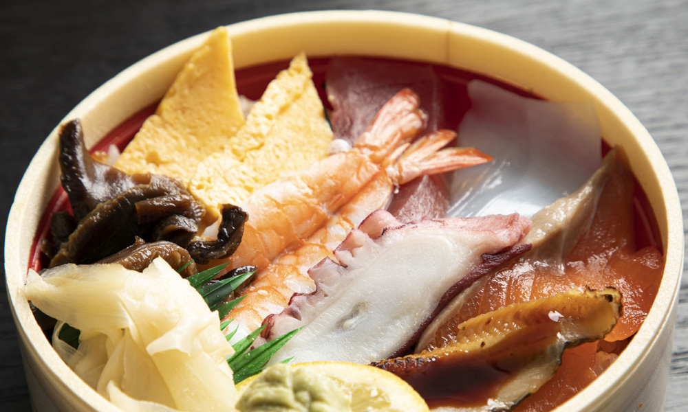 テイクアウト&デリバリー専門寿司店「綾部 みやこ寿司」