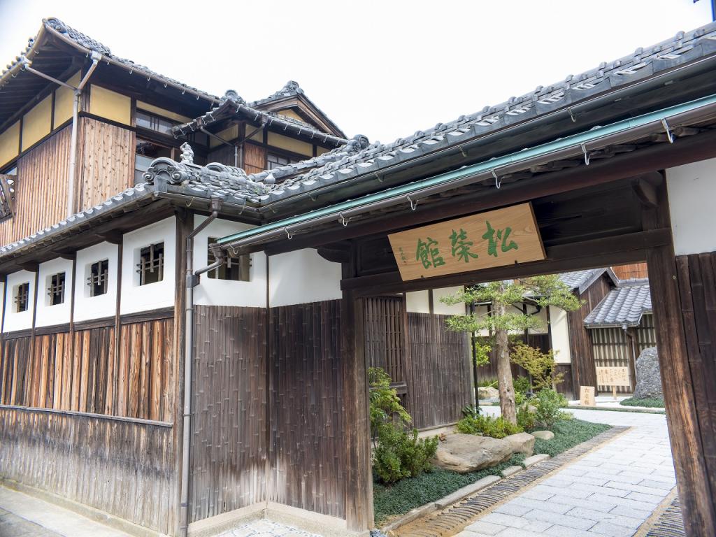 ~きものでおでかけ~
レトロな洋食レストラン「松栄館」を訪ねて