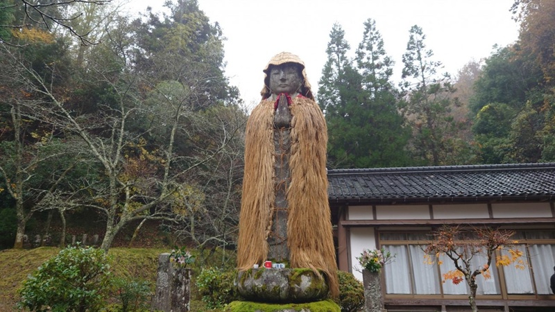 平地地蔵(へいじじぞう)みの着せ