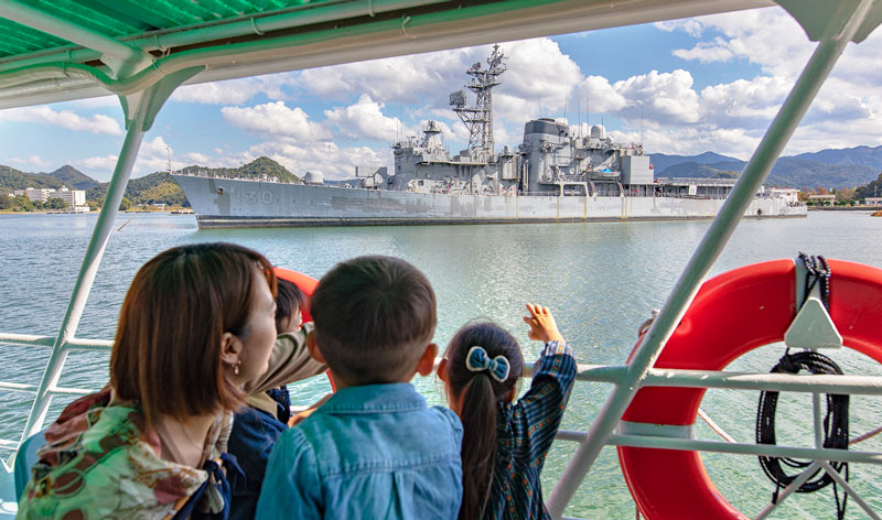 海軍ゆかりの港めぐり遊覧船
