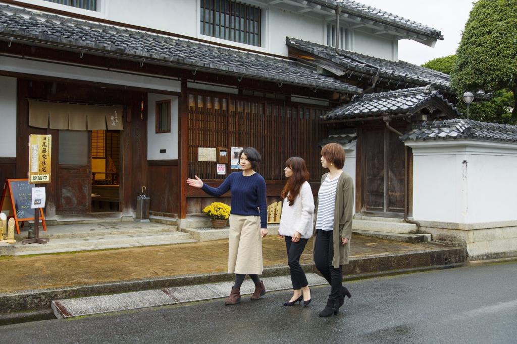 지리멘 가도의 절에서 여자 한정의 다과회와 거리 산책 