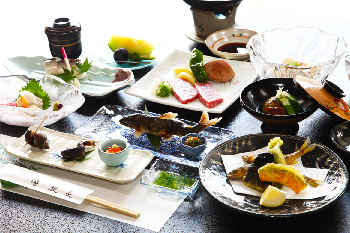 純和風料理旅館 現長