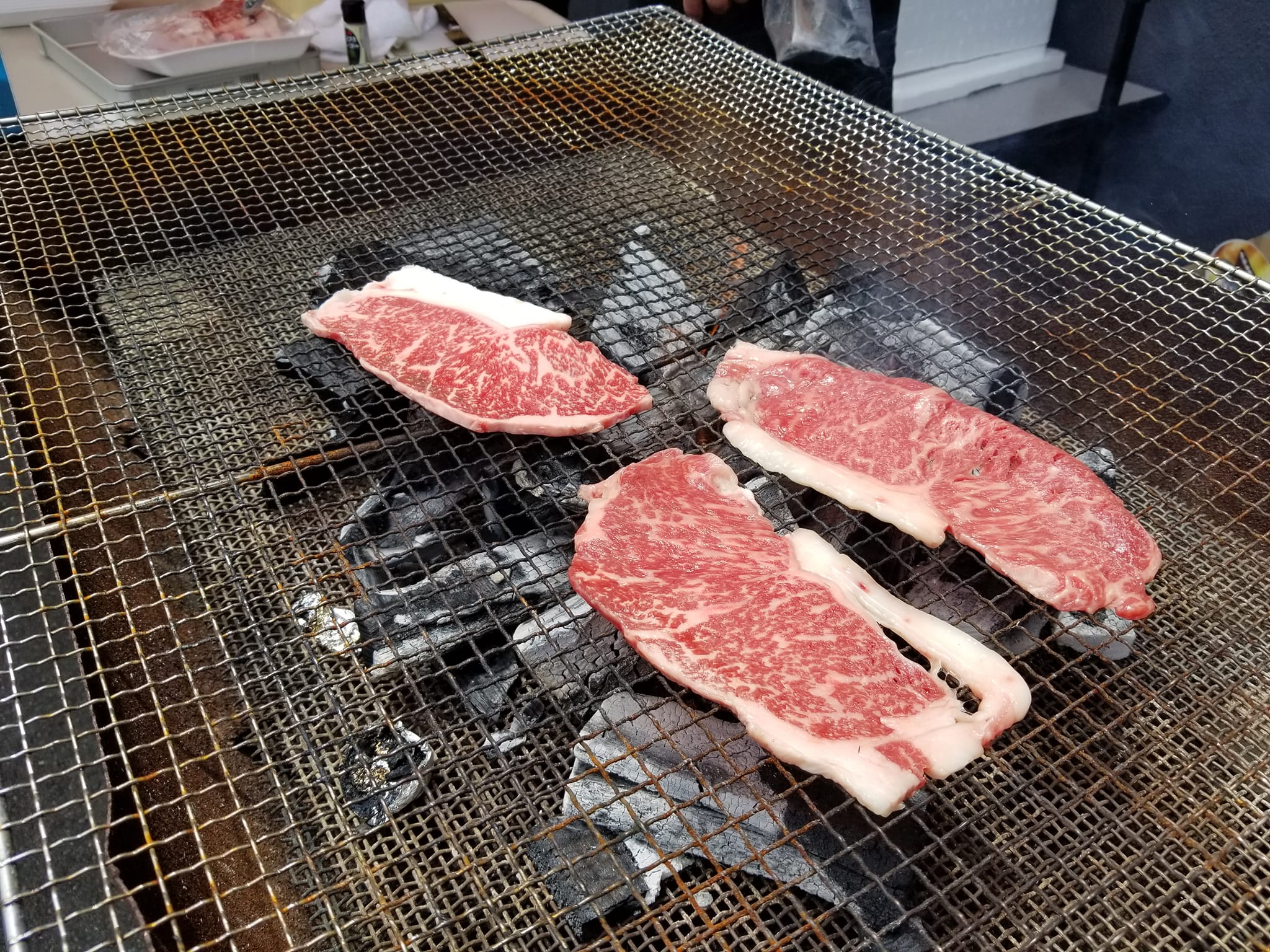 焼肉　仁