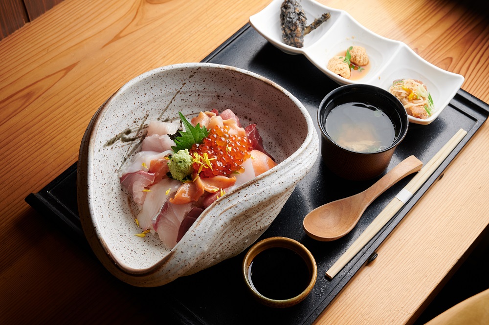 海鮮丼（並）