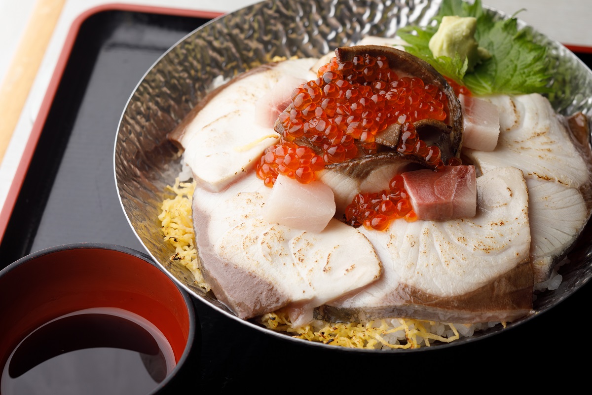 寒ぶりあぶり丼