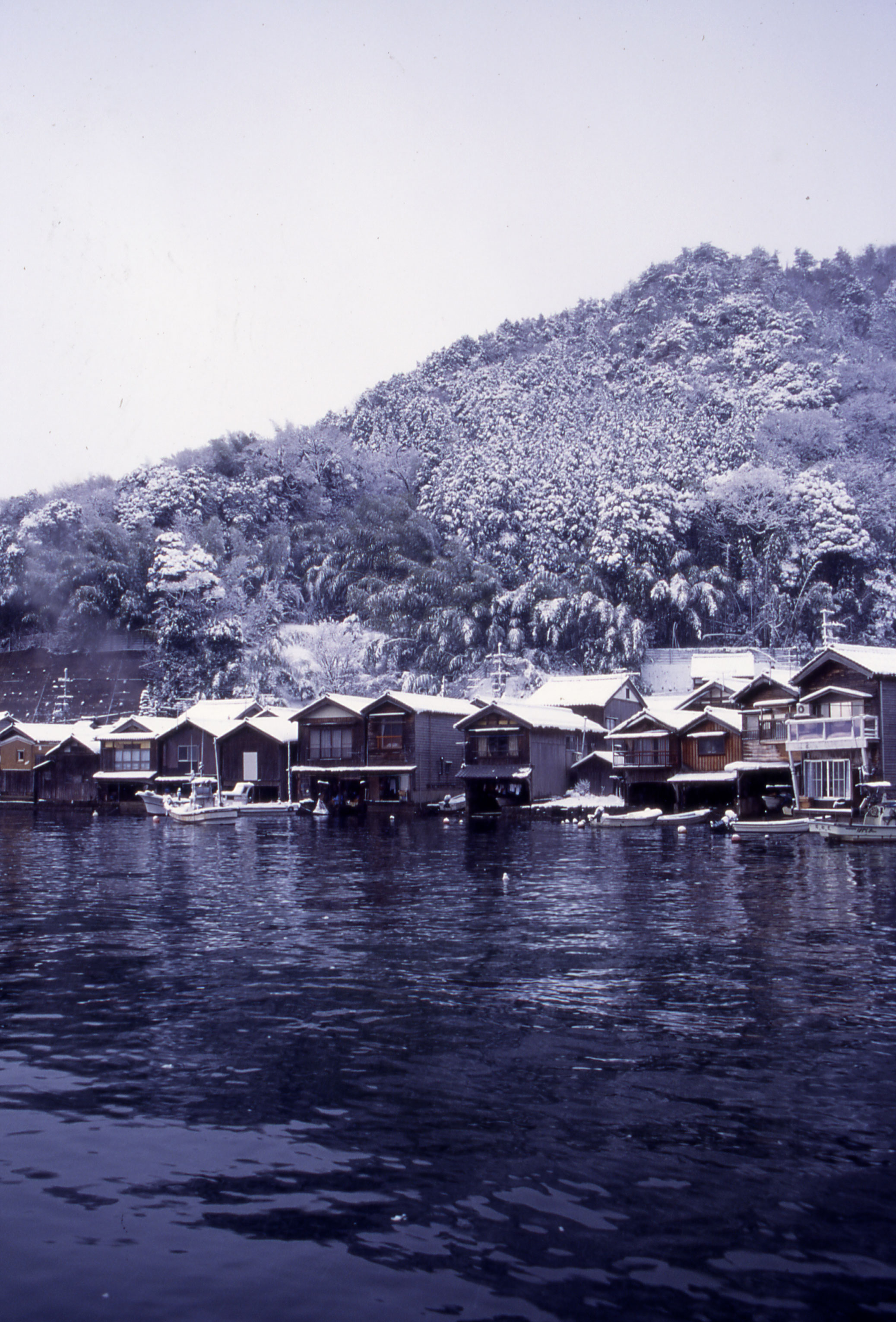 「雪の舟屋群」②