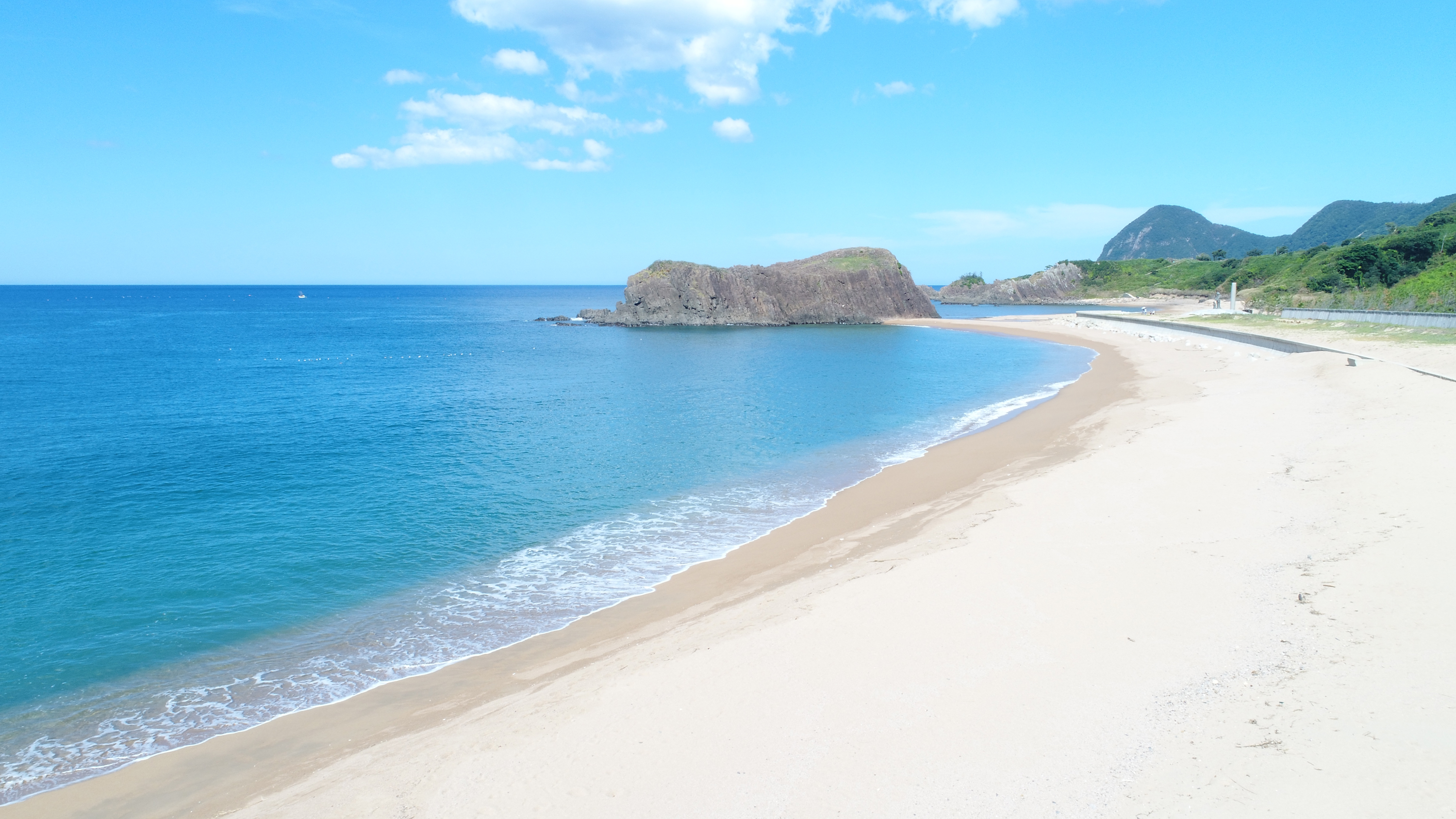 立岩・後ヶ浜海水浴場（丹後）