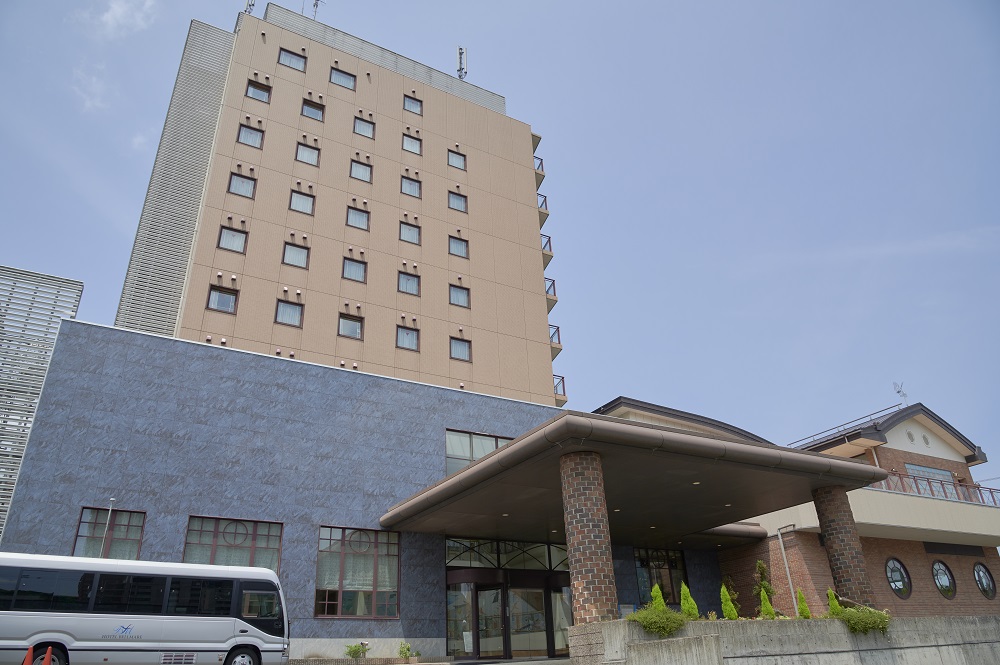 株式会社ニューオーサカホテルエンタープライズ　ホテルベルマーレ「Restaurant ＆ Lounge Grue」（海の京都 旬の食材提供店）