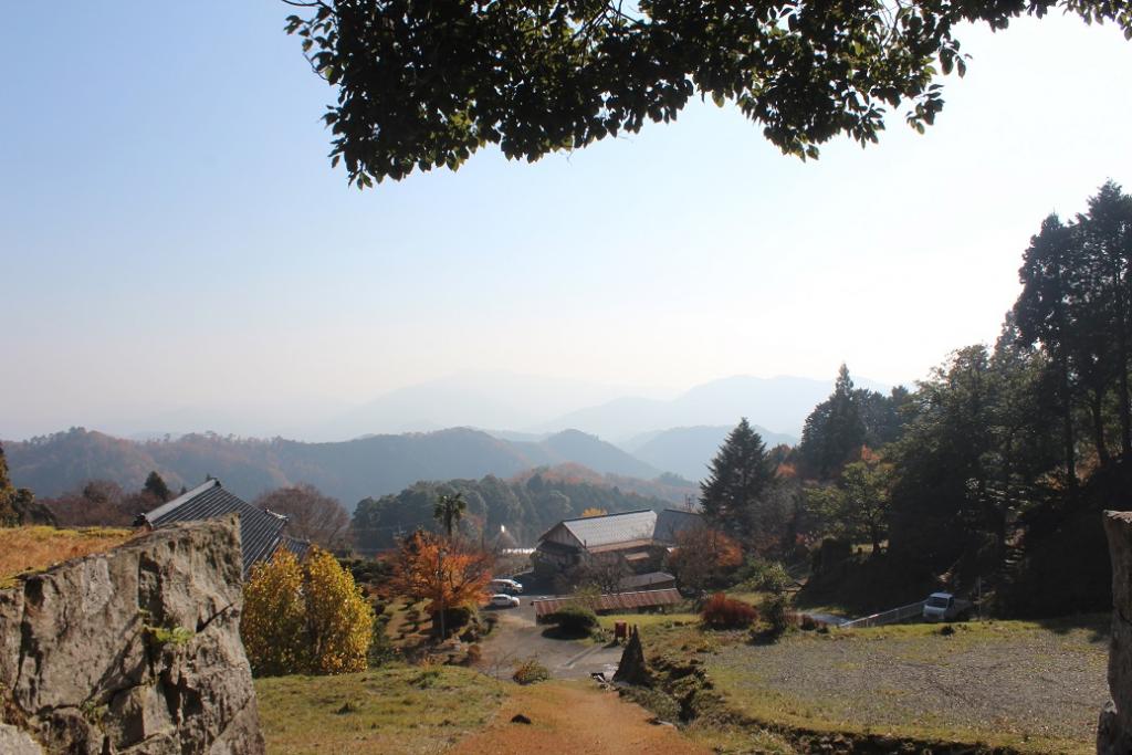 金光寺と三岳山