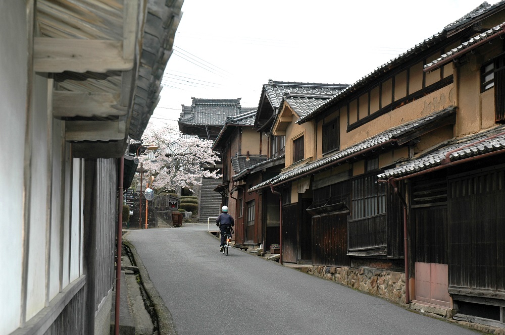 縐綢街道(與謝野町加悅傳統的建造物群保存地區)