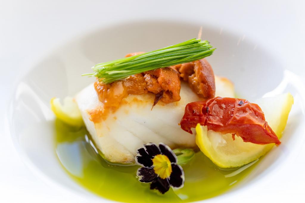 株式会社ニューオーサカホテルエンタープライズ ホテルベルマーレ「Restaurant & Lounge Grue」 【春】