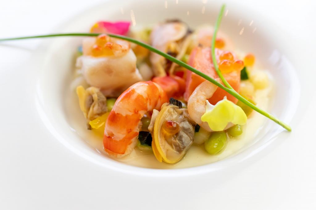 株式会社ニューオーサカホテルエンタープライズ ホテルベルマーレ「Restaurant & Lounge Grue」 【春】