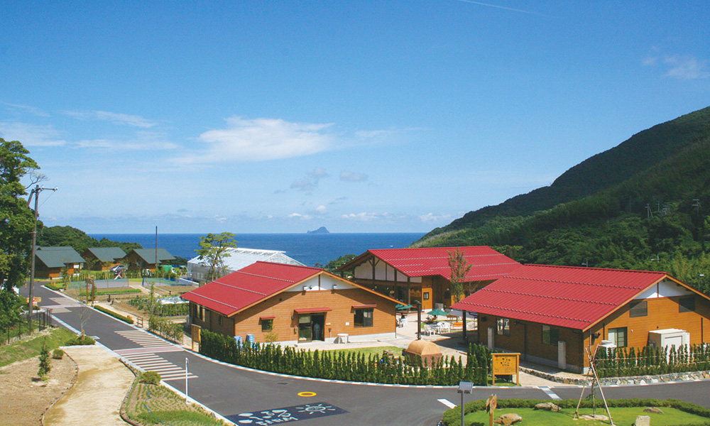 ⑤舞鶴ふるるファーム ふるるマーケット