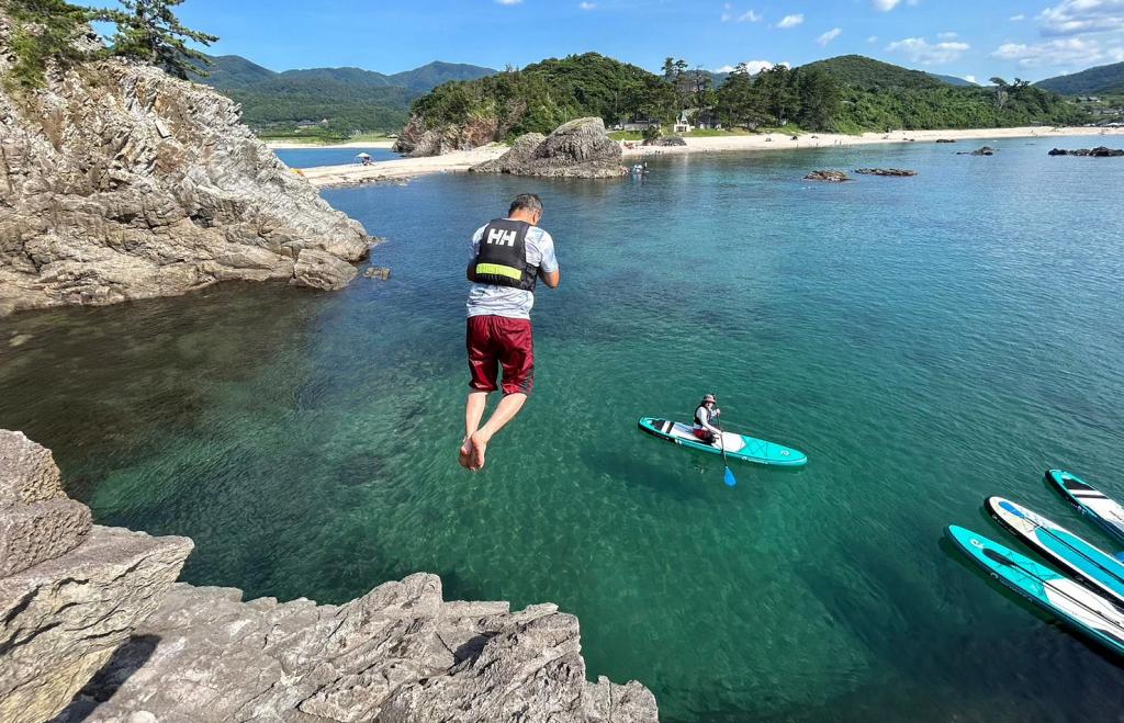 京丹後市／洞窟を巡る丹後半島SUPツーリング（アウトドアクラブ遊星舎）