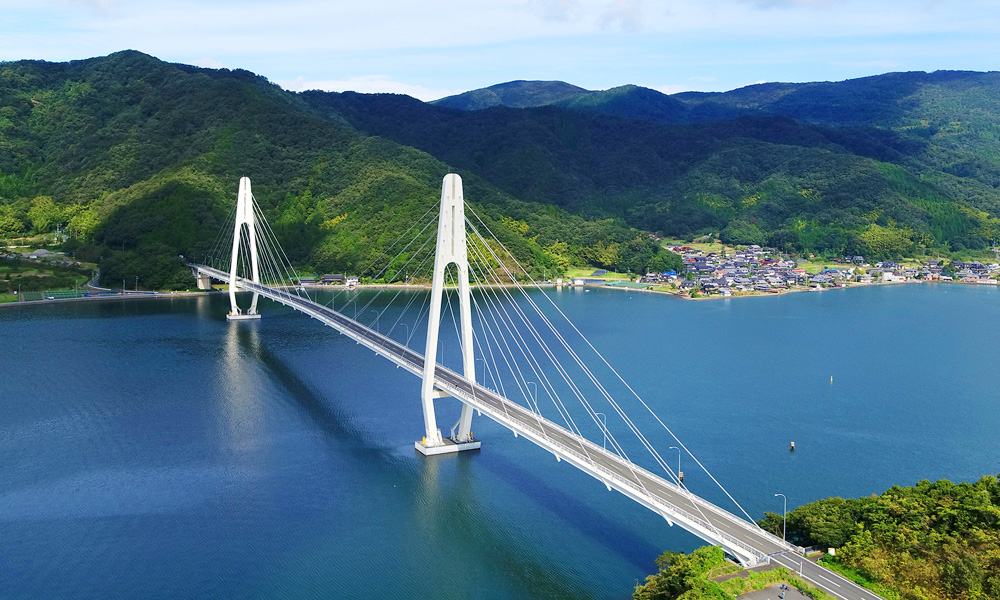 日本海側最大級の斜張橋「舞鶴クレインブリッジ」